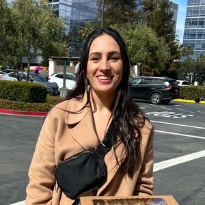 Meet your Posher, Lauren